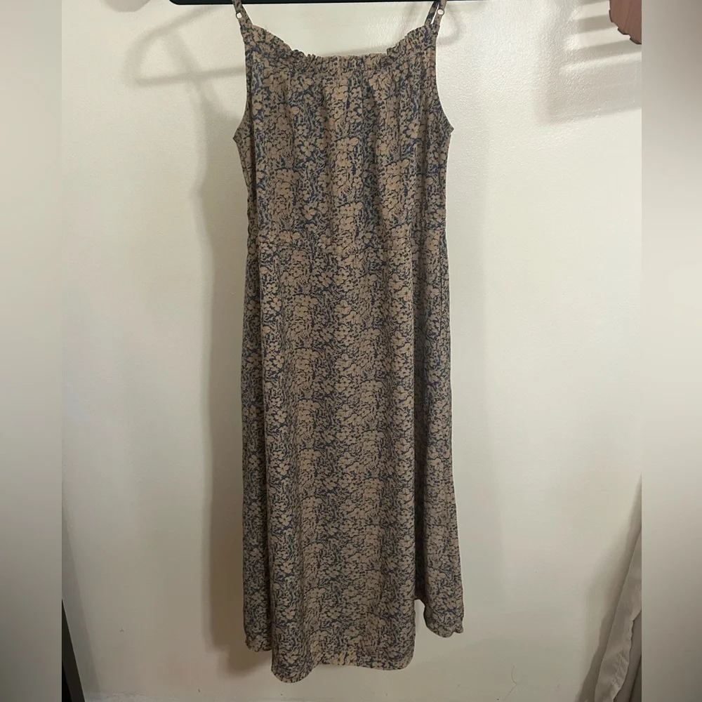 Carly Jean Los Angeles blue and tan Floral Smocked Dress - Picture 3 of 4